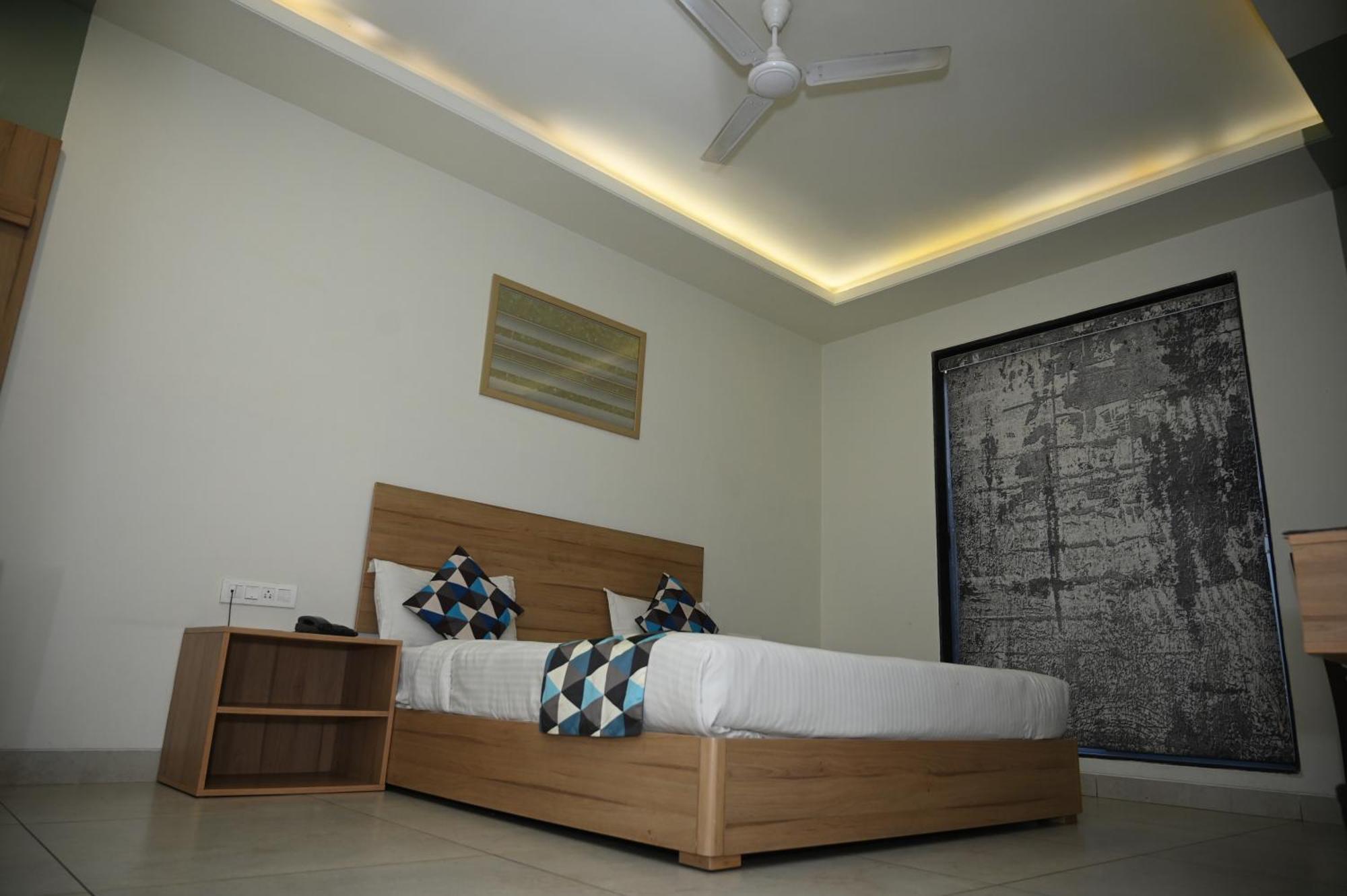 Sheer Bliss Hotel อุเดเปอร์ ภายนอก รูปภาพ